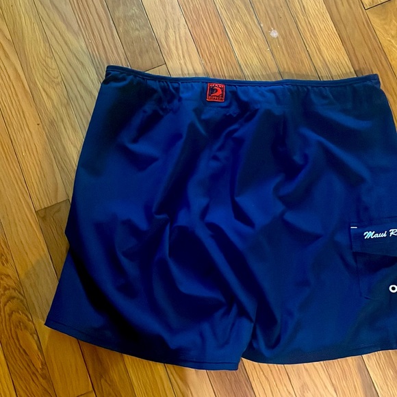 Maui Rippers made in Hawaii size 16 Women’s Bermudas - Picture 2 of 2